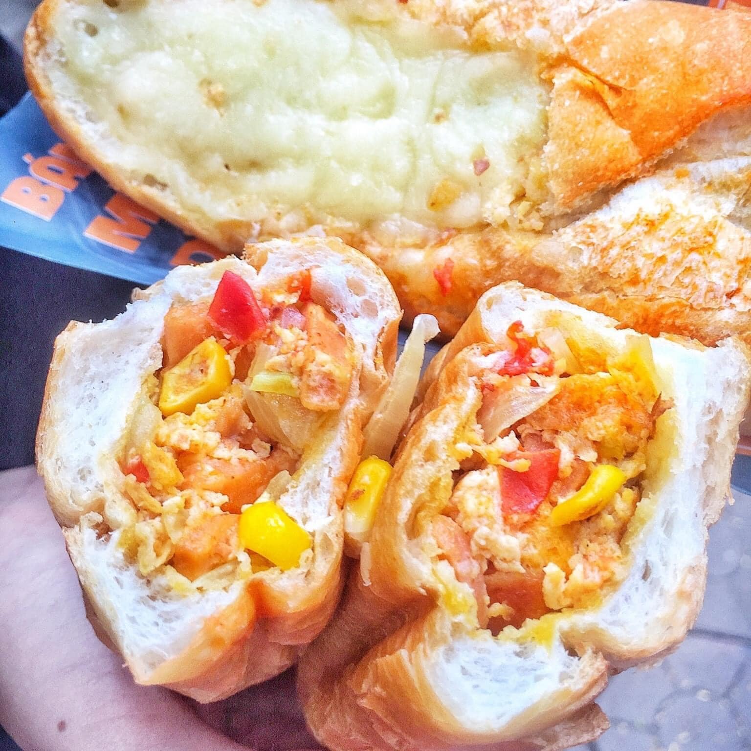 Bánh Mì Dân Tổ - Ao Sen