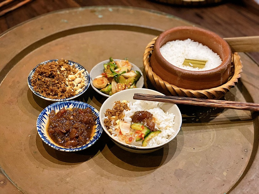 Cơm Niêu Hương Trang - Đường Số 2