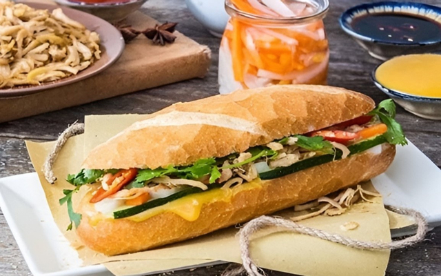 Bánh Mì - Bánh Cuốn Bình Định - Phạm Văn Đồng