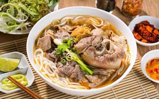 Bún Bò Huế Móm Cưng