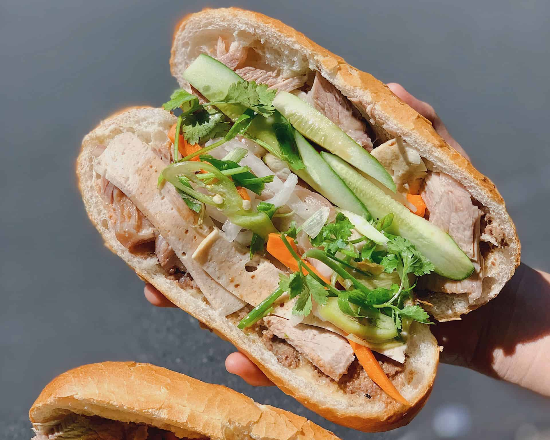 Bánh Mì Hà Nội Tuấn Anh - Bà Hạt