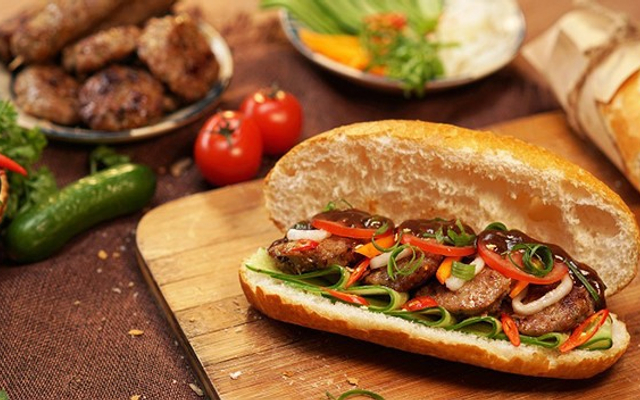 Bánh Mì 73 - Cửa Nam