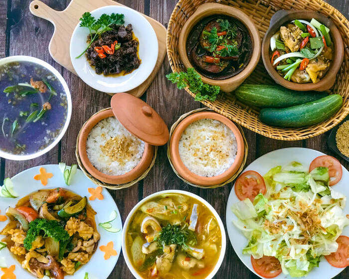 Cơm Niêu Hương Trang - Đường Số 2