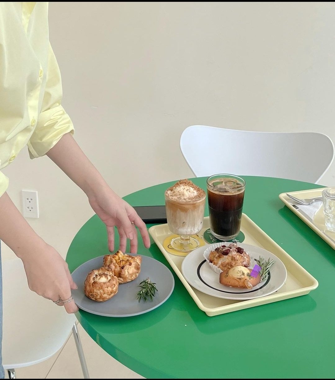Cafe Luia - Coffee & Bagel - Ngô Quang Huy