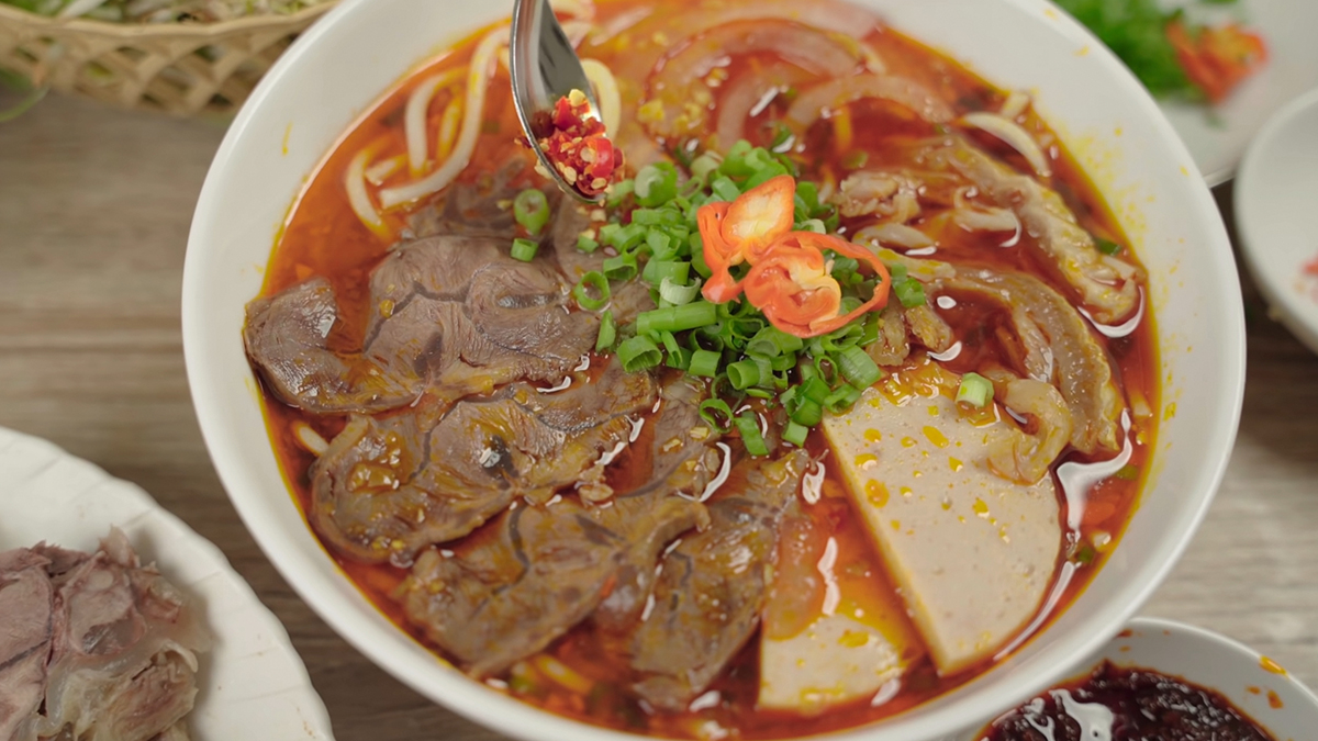 Mệ Ơi - Bún Bò Huế - Ngô Thị Thu Minh