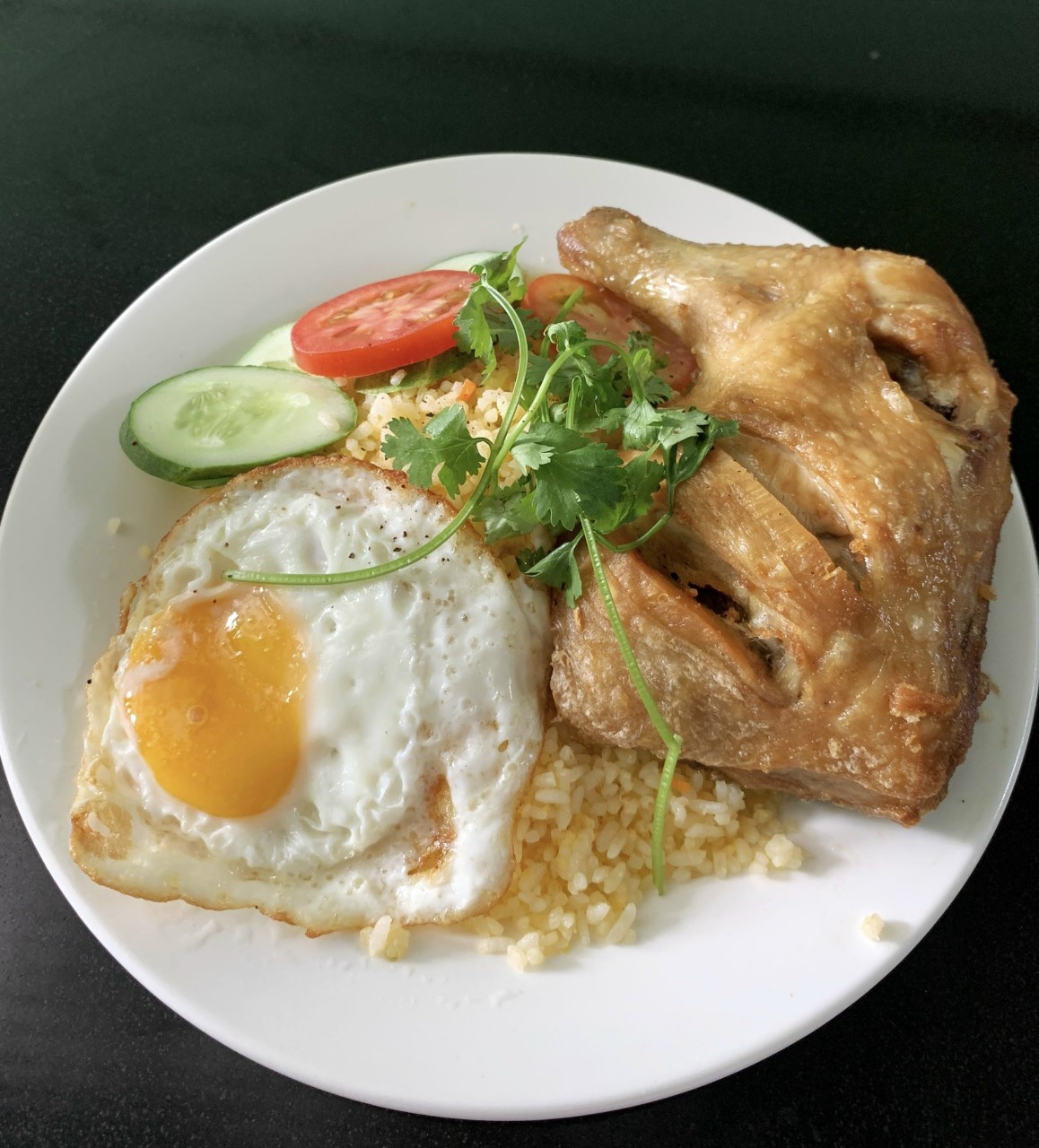 Cơm Gà Xối Mỡ A Huy - Ni Sư Huỳnh Liên