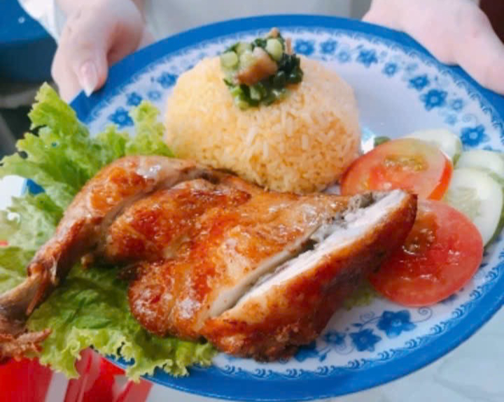 Cơm Gà & Ăn Vặt 68 - Đặng Thùy Trâm