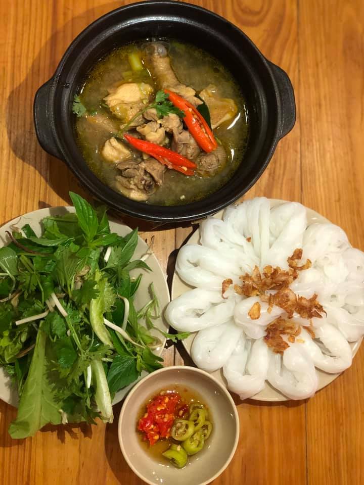 Bánh Canh Mụ Nị - Trần Cao Vân