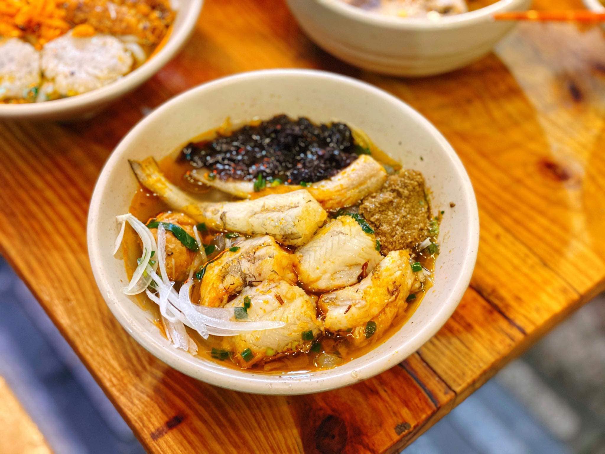 Bánh Canh Mụ Nị - Trần Cao Vân