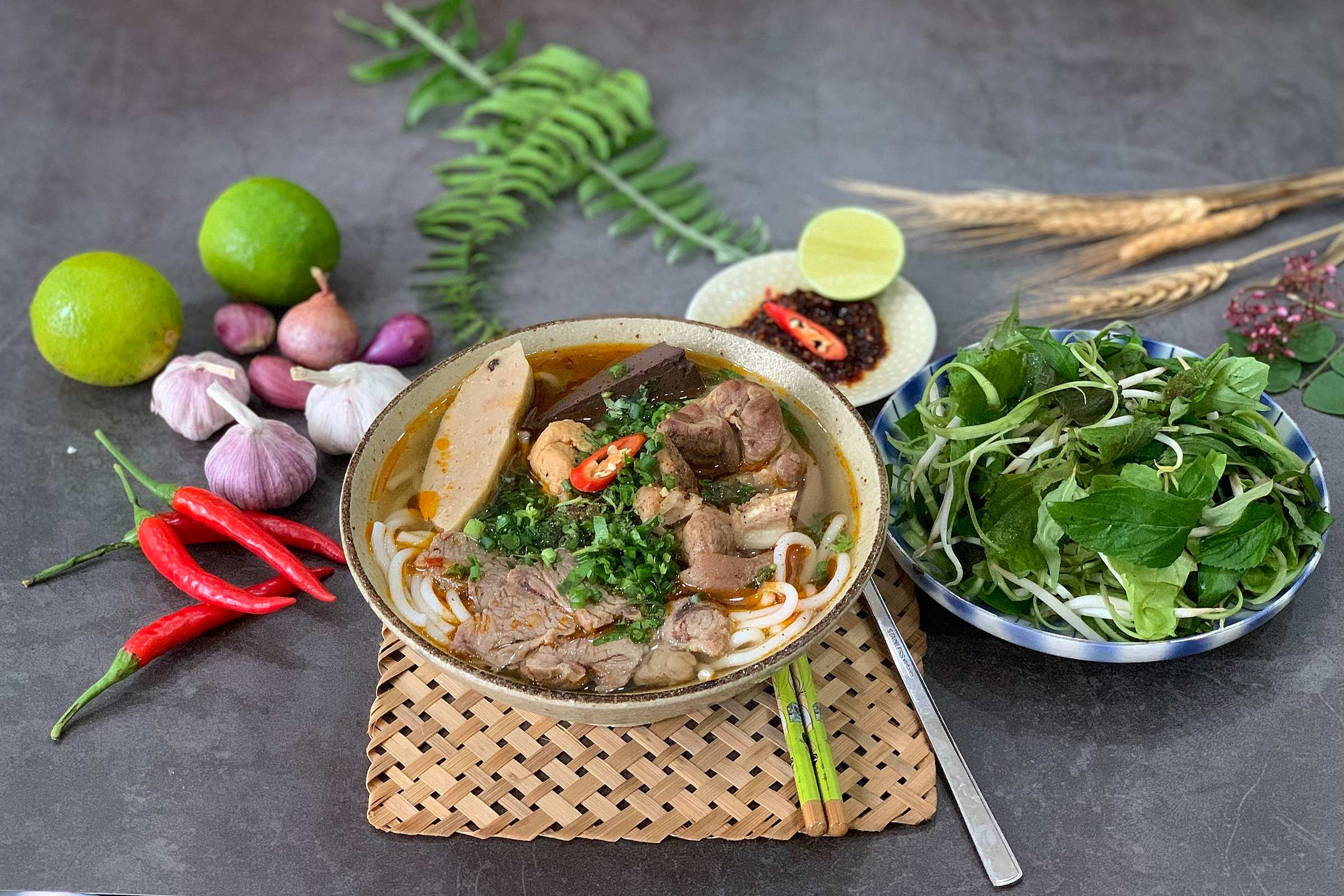 Bún Bò 390 - Cách Mạng Tháng 8
