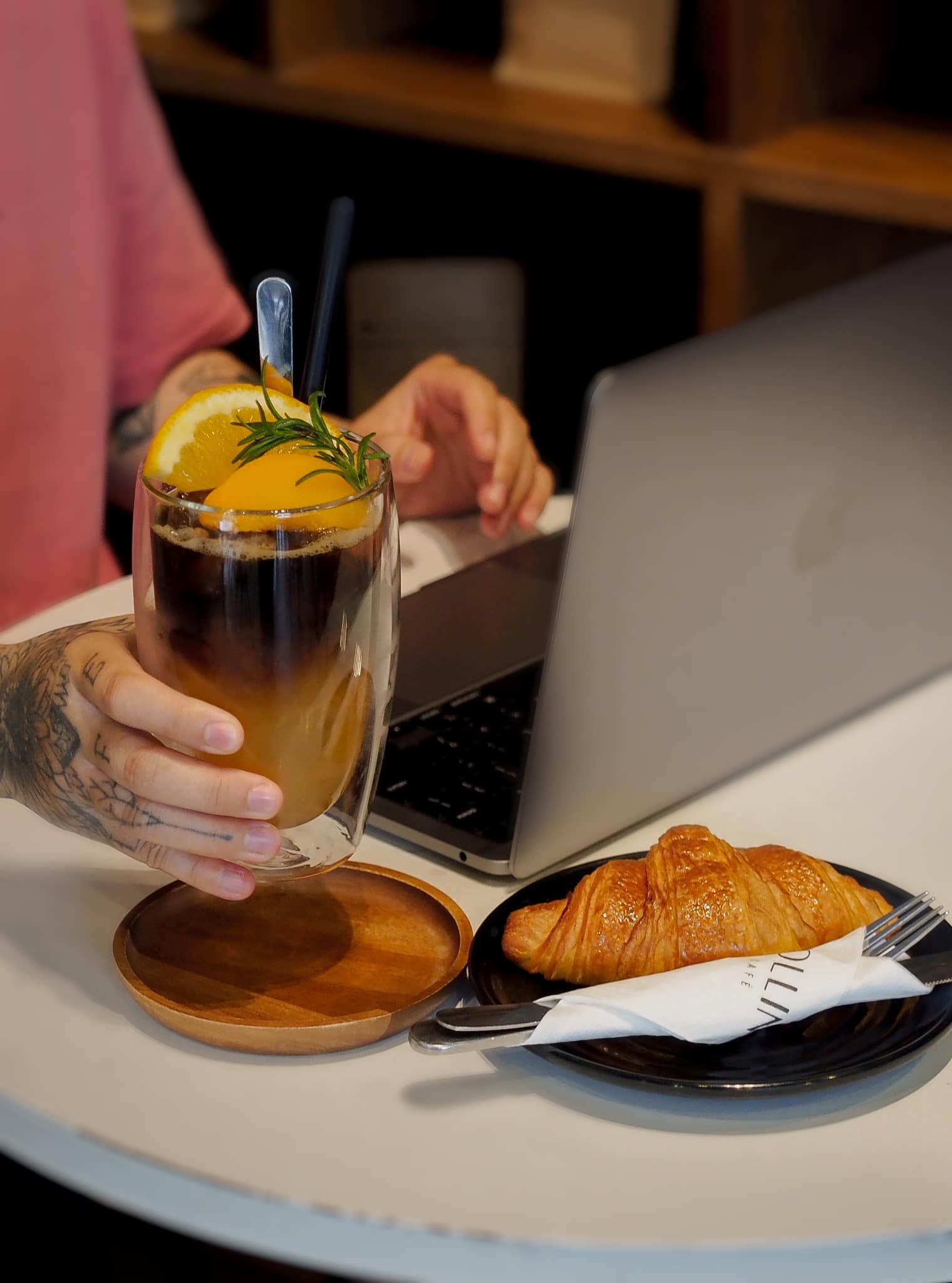 Ollin Café - Phạm Ngọc Thạch