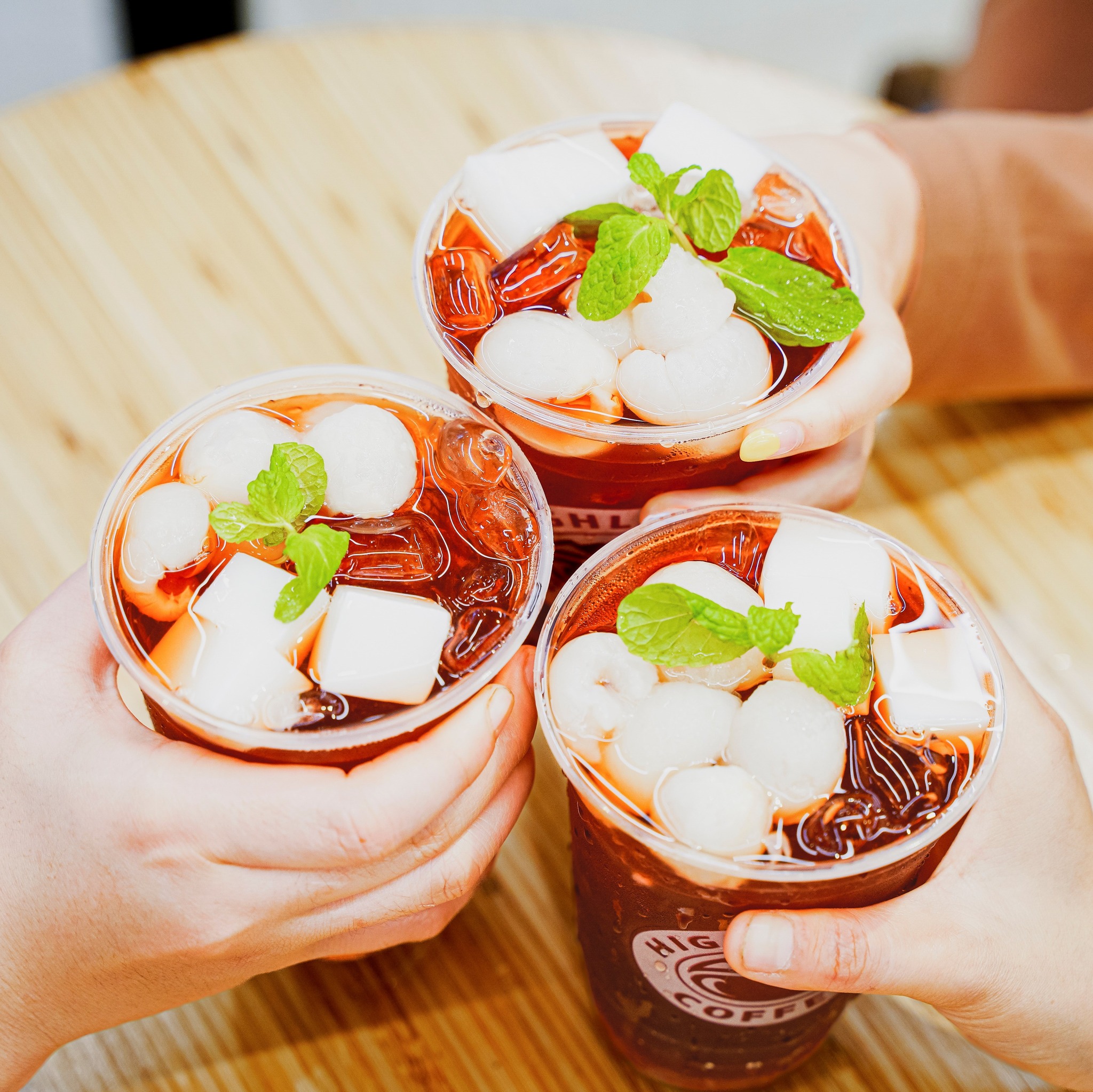 Highlands Coffee - Corner Xô Viết Nghệ Tĩnh