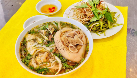 Bún Bò Út Nam - Trần Mai Ninh