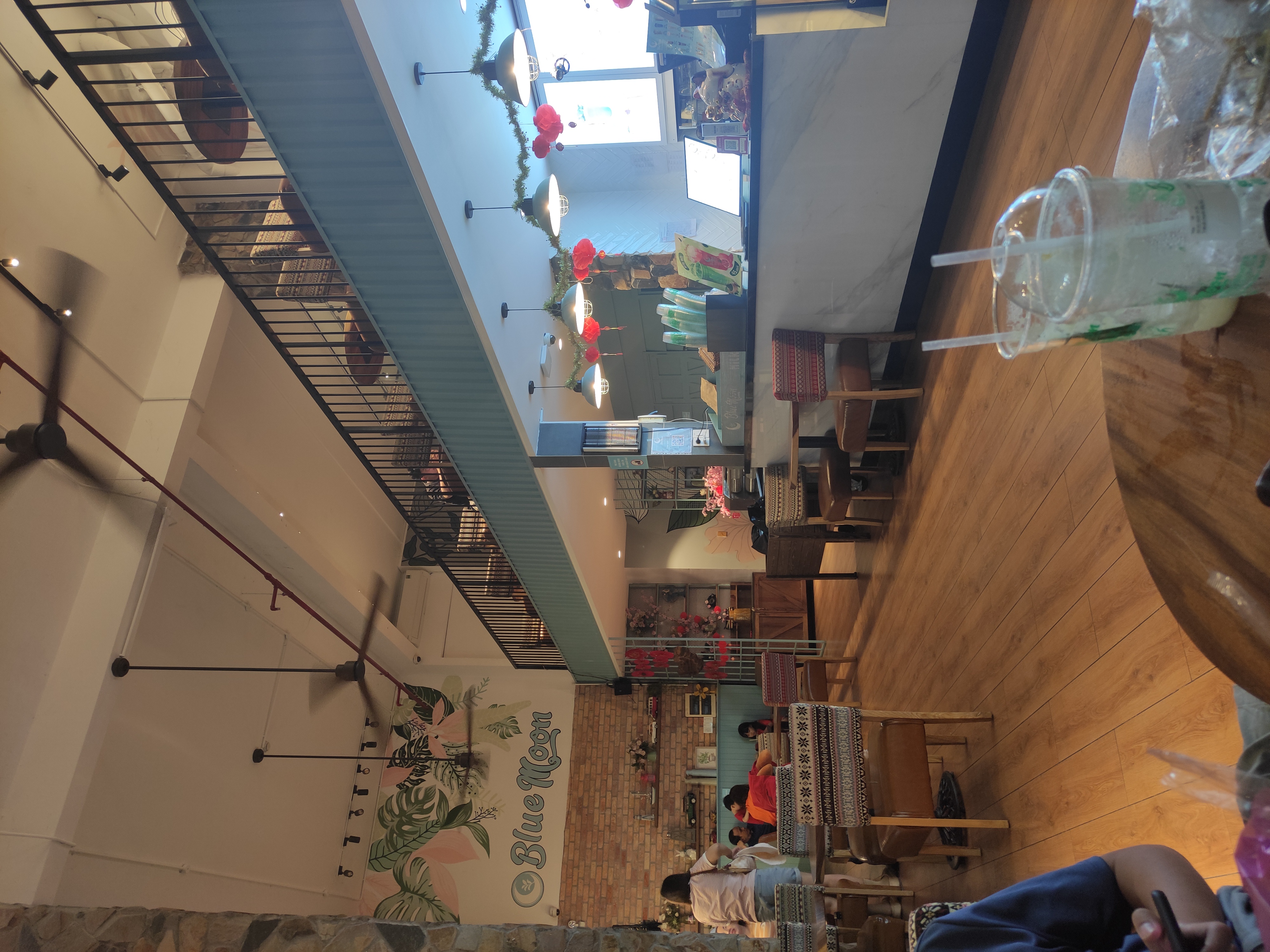 Cowboy Beer - Bờ Bao Tân Thắng