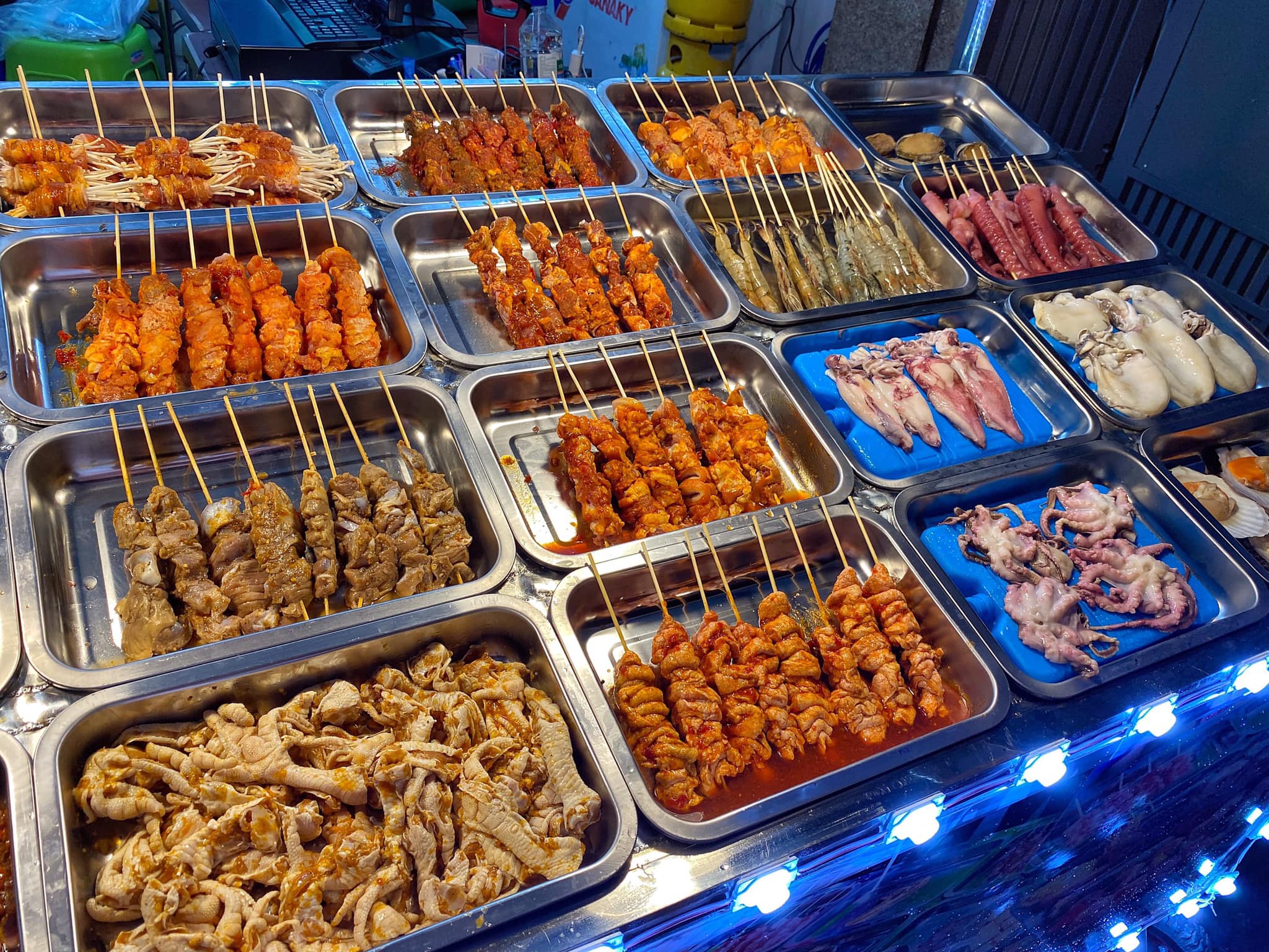 Happy BBQ - Tạ Quang Bửu