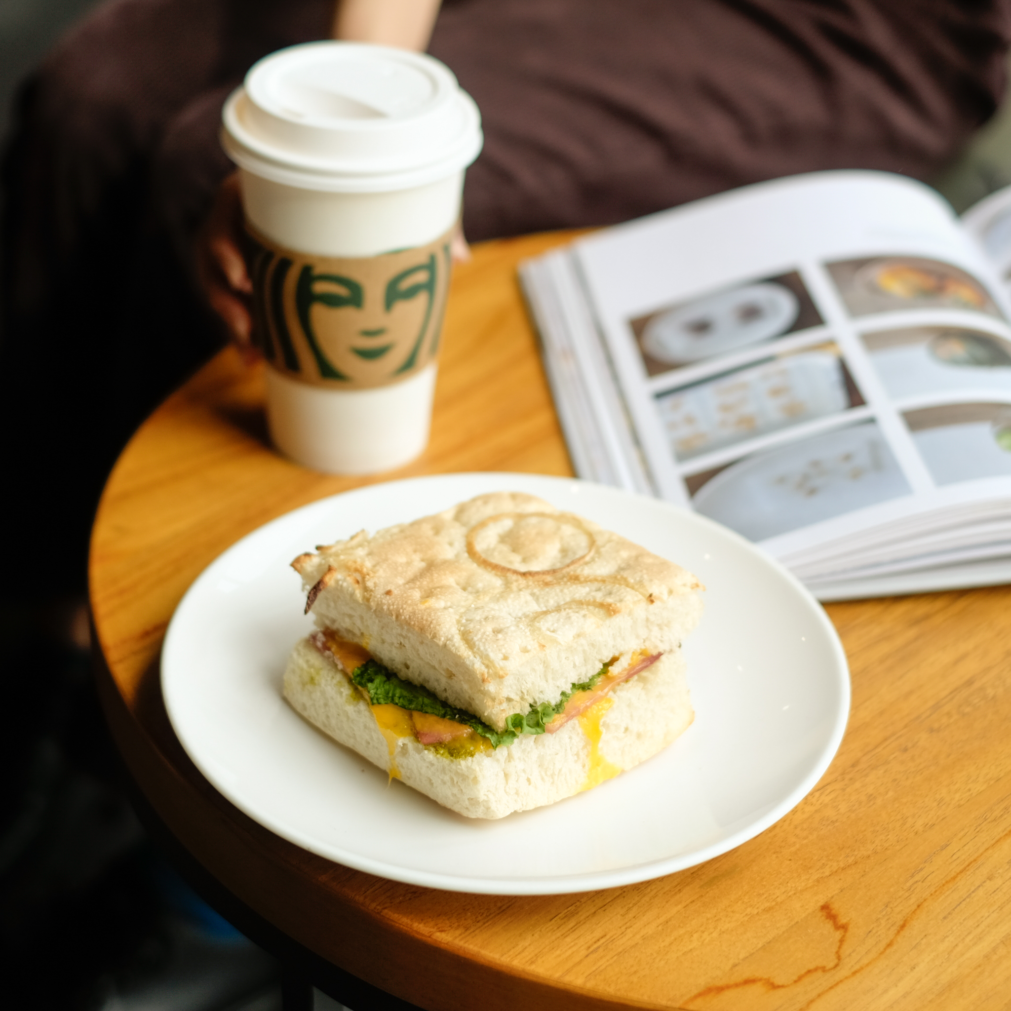 Starbucks Coffee - Duy Tân