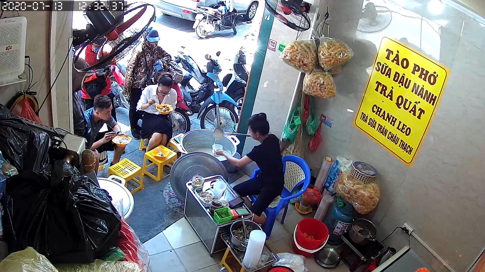 Cháo sườn sụn Cúc - Hai Bà Trưng