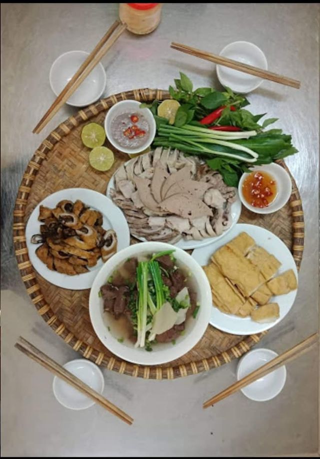 Cường Út - Cháo Lòng Tiết Canh - Thụy Khuê