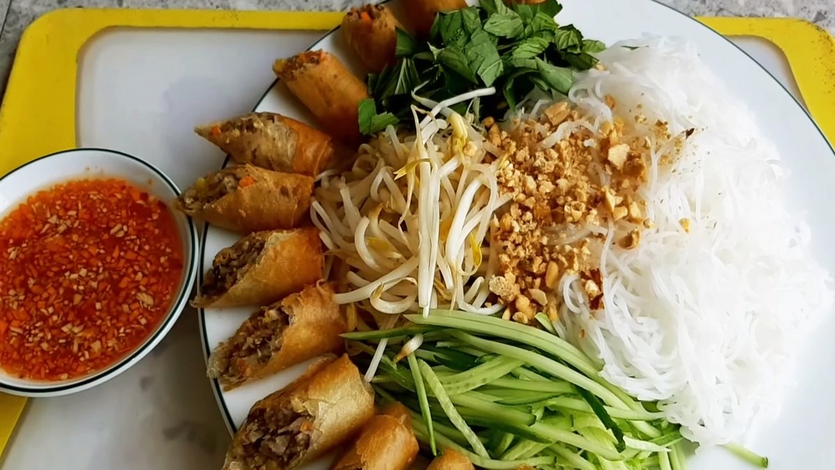 Bà Thành - Bún Chả & Bún Hải Sản