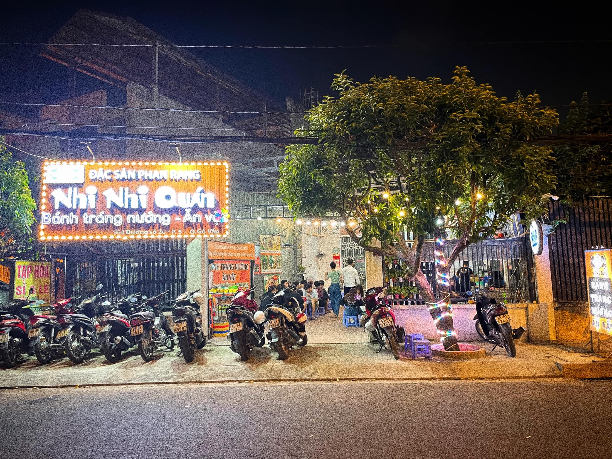 Nhi Nhi Quán - Đường số 20