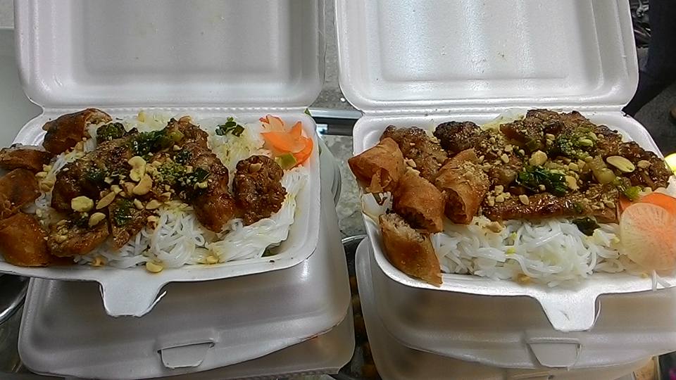 Bún Thịt Nướng Chú Sáu Hoà - Hoà Hưng