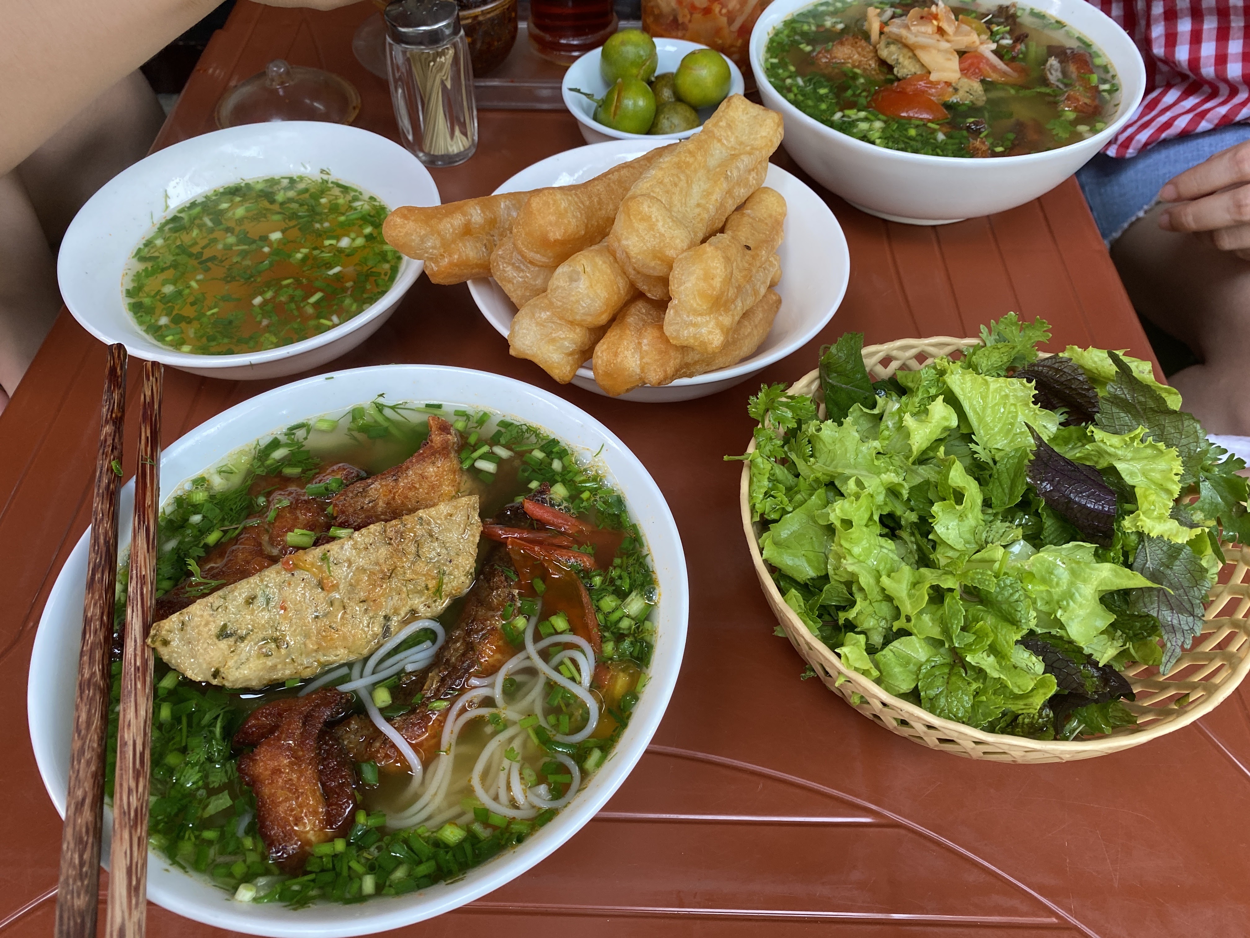 Cô Khanh - Bún Cá - K3 Bách Khoa