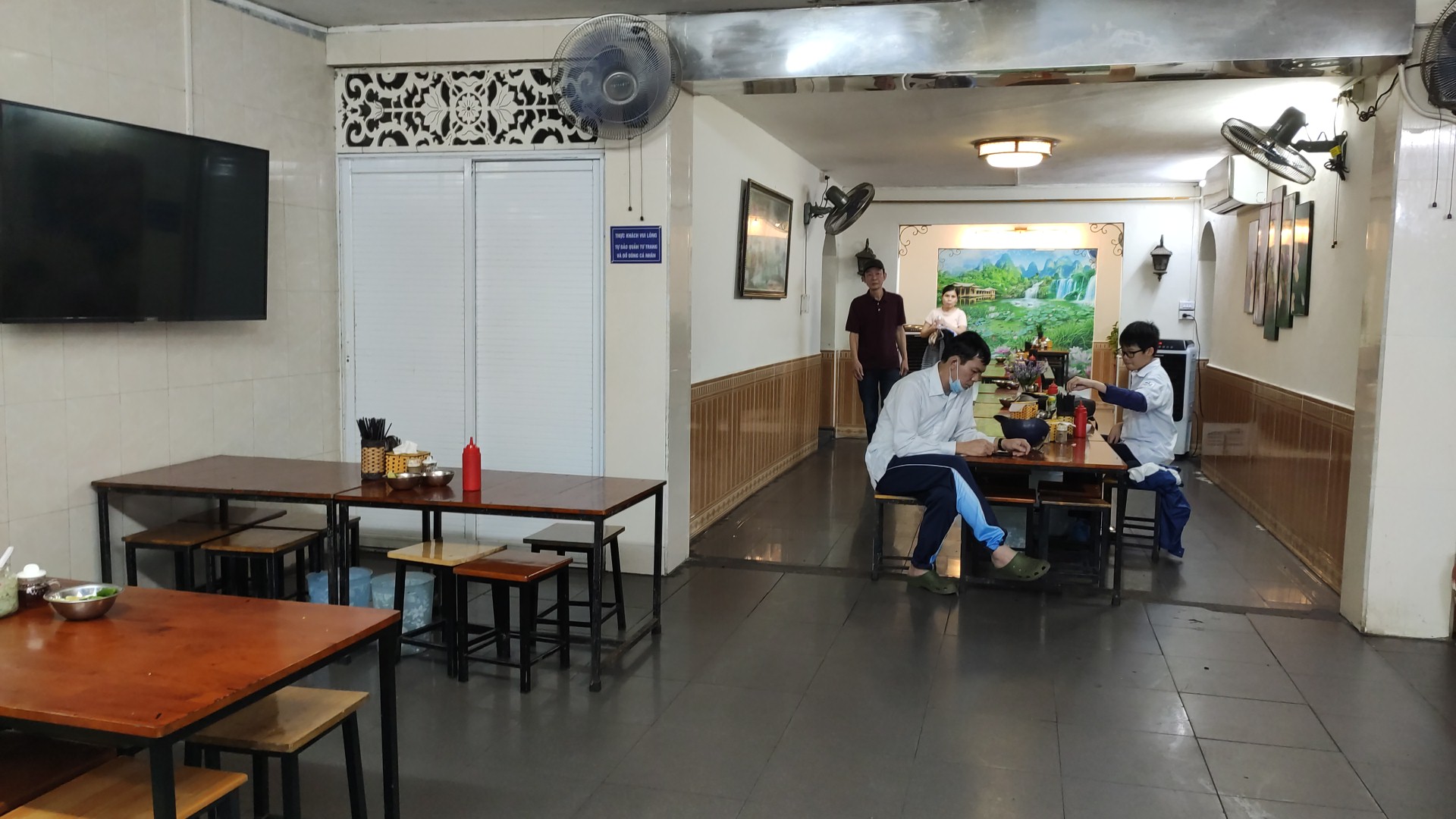Lẩu Gà Nấm & Phở Gà Ta- Ngọc Khánh