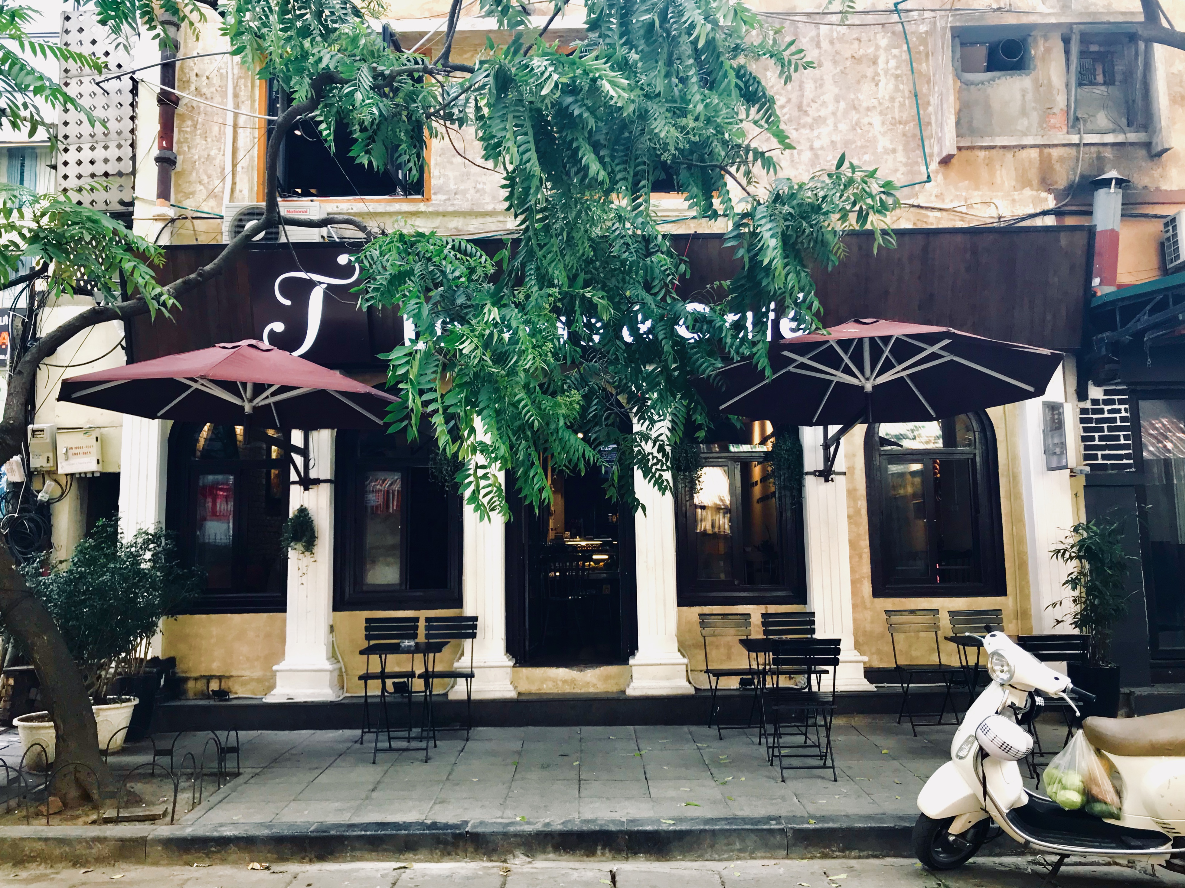 J Lounge & Café - Phạm Sư Mạnh