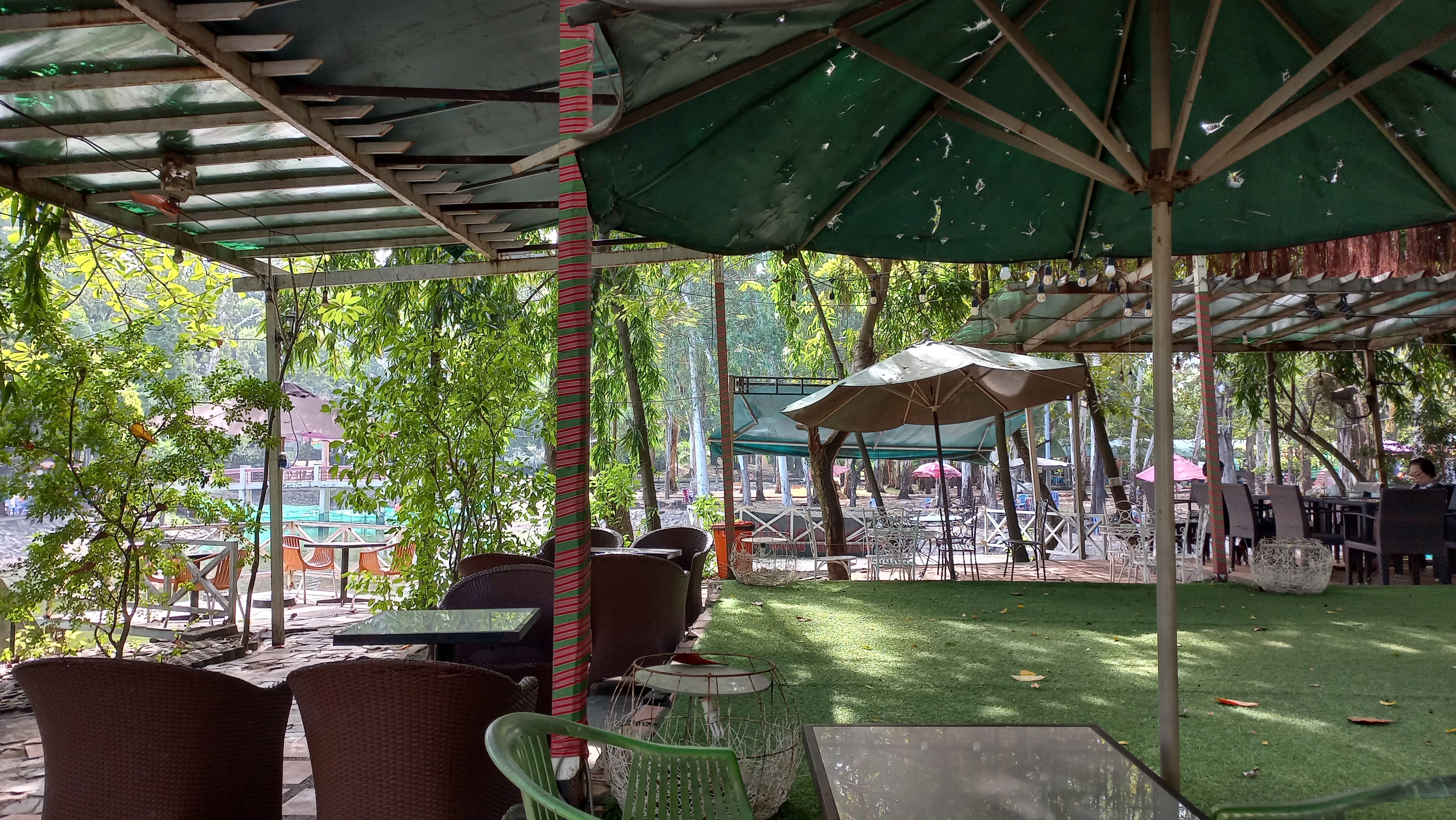 Thủy Trúc Garden Cafe - Cách Mạng Tháng 8