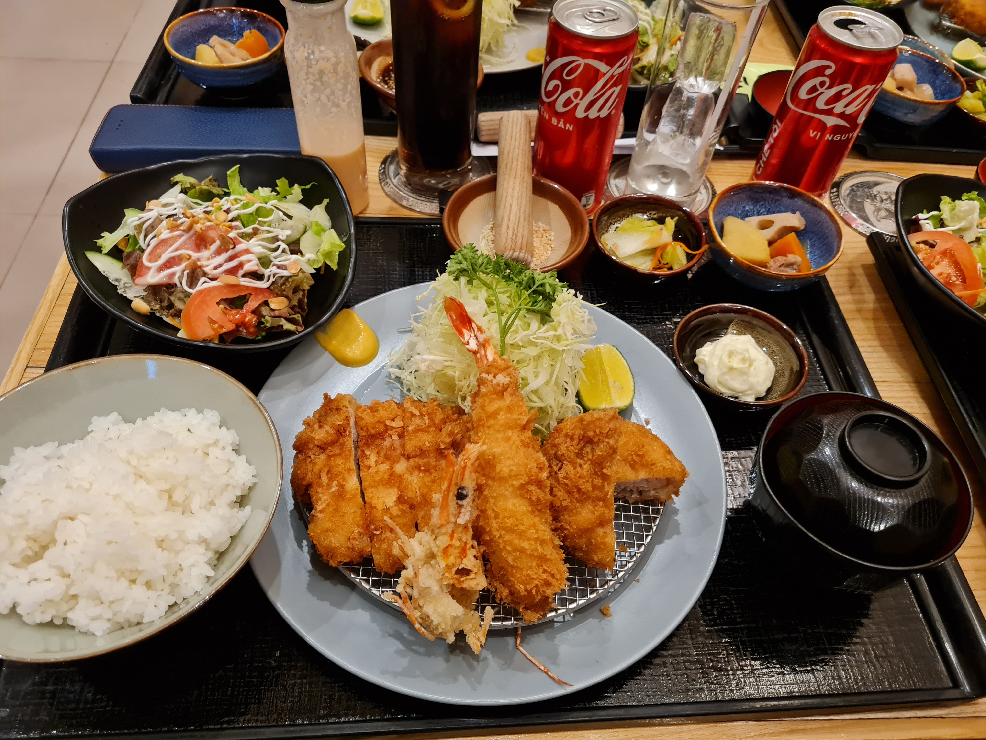 Tonpei Restaurant - Linh Lang